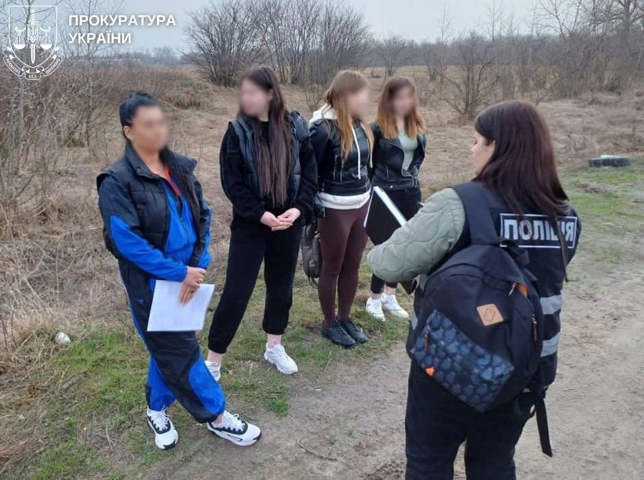 Затримано вербувальницю українок для сексуальної експлуатації у Польщі