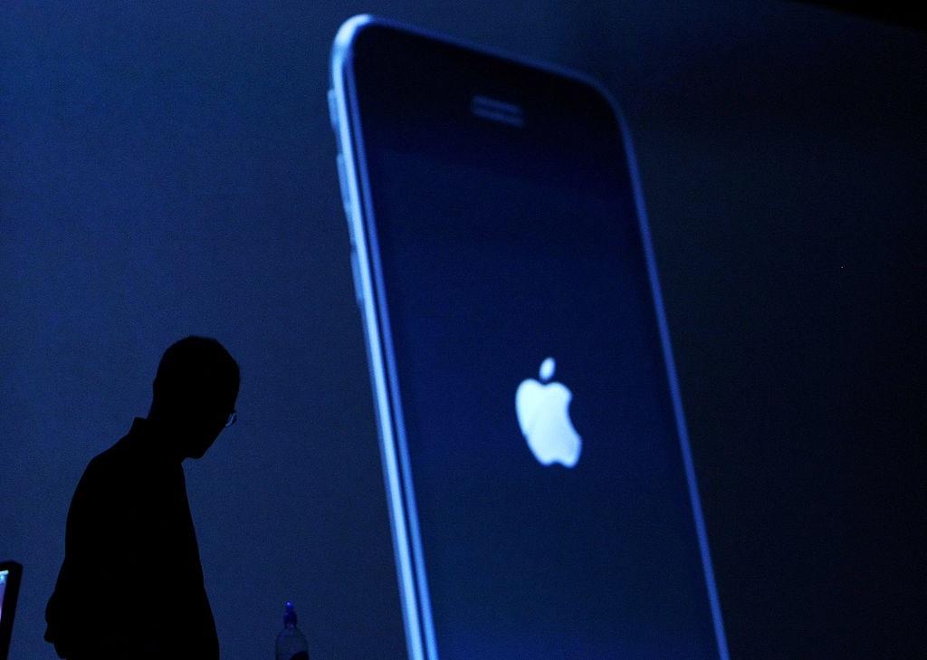 Apple офіційно зупинила платежі в App Store у Росії