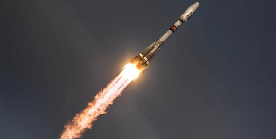 РФ запустила в космос ракету Союз із військовими супутниками
