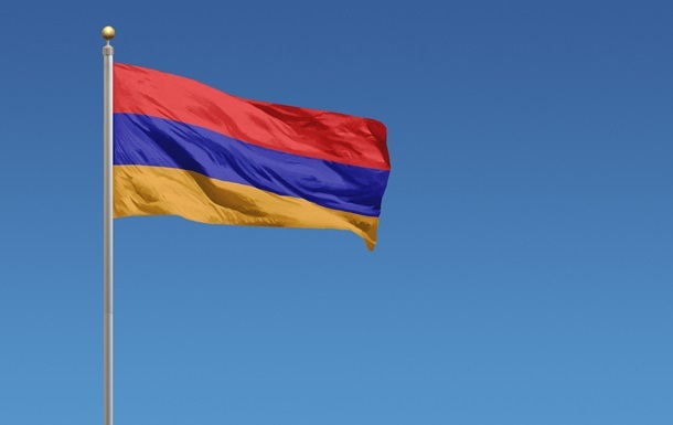 У Вірменії роздають повістки на військові збори, прибувшим з РФ на вибори