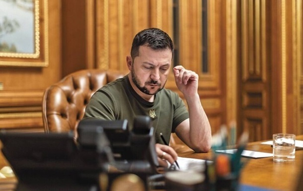ЗМІ назвали хто передав лист від Зеленського для Путіна